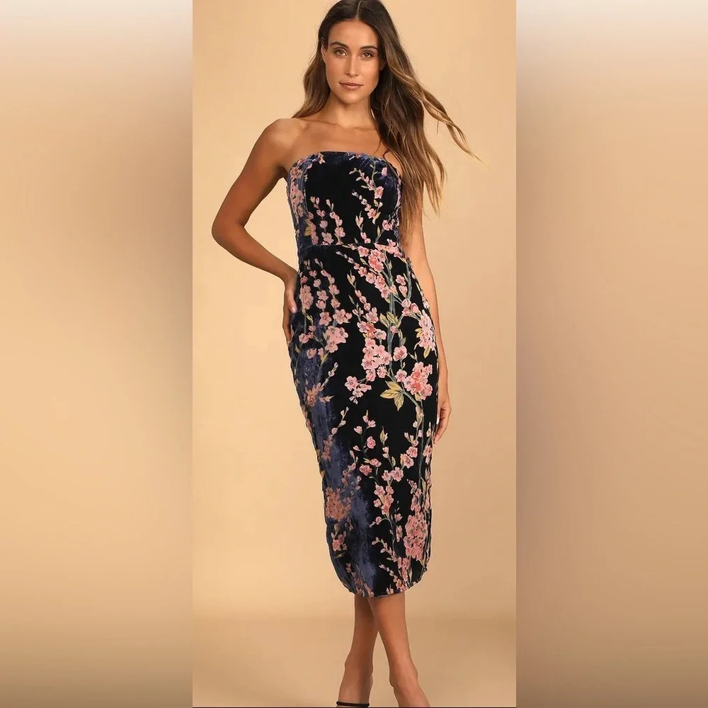 NWT Lulu’s Buy You Flowers Floral Print Velvet Strapless Midi Dress XS #0177